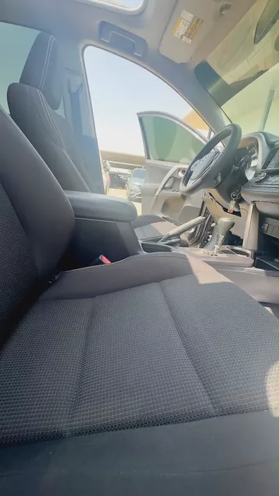 2017 Toyota Rav 4 XLE | American Specs | Well Maintained-15