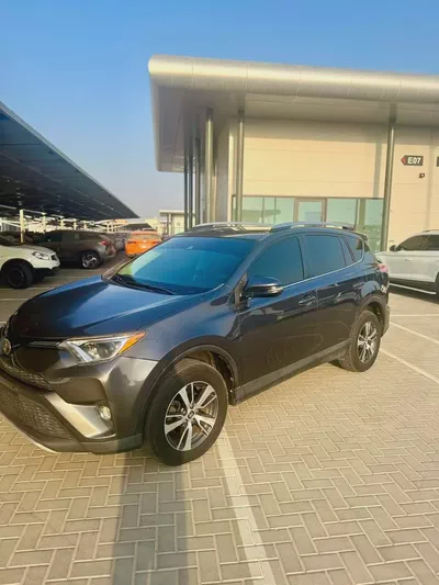 2017 Toyota Rav 4 XLE | American Specs | Well Maintained-3