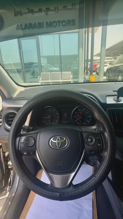 2017 Toyota Rav 4 XLE | American Specs | Well Maintained-8