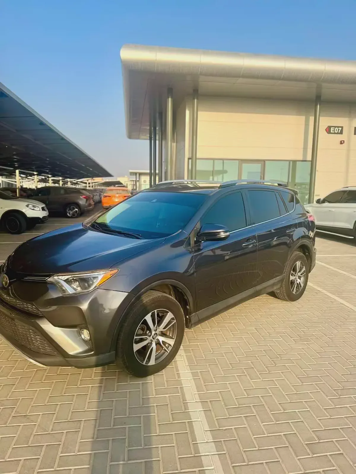 2017 Toyota Rav 4 XLE | American Specs | Well Maintained-3-3
