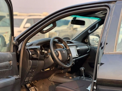 Toyota Hilux GLX 2.7L Double Cab Utility 4WD A/T-5