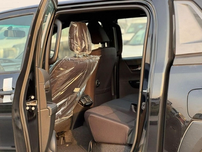 Toyota Hilux GLX 2.7L Double Cab Utility 4WD A/T-8