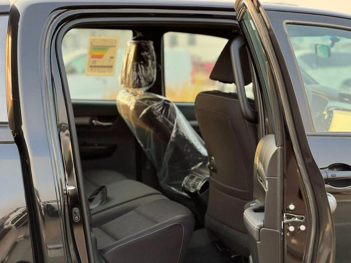 Toyota Hilux GLX 2.7L Double Cab Utility 4WD A/T-7-7