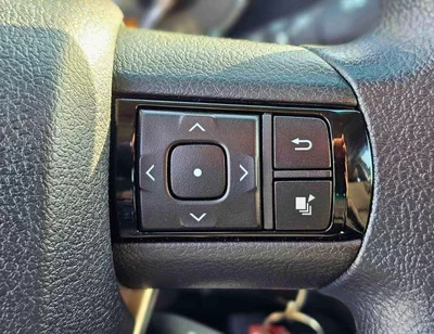 Toyota Hilux TOYOTA HILUX SR5 DOUBLE CABIN || 2.4L DIESEL V4 A/T 4WD | DIFF LOCK | BSM (CODE # HDFAA) WHITE 2026-22