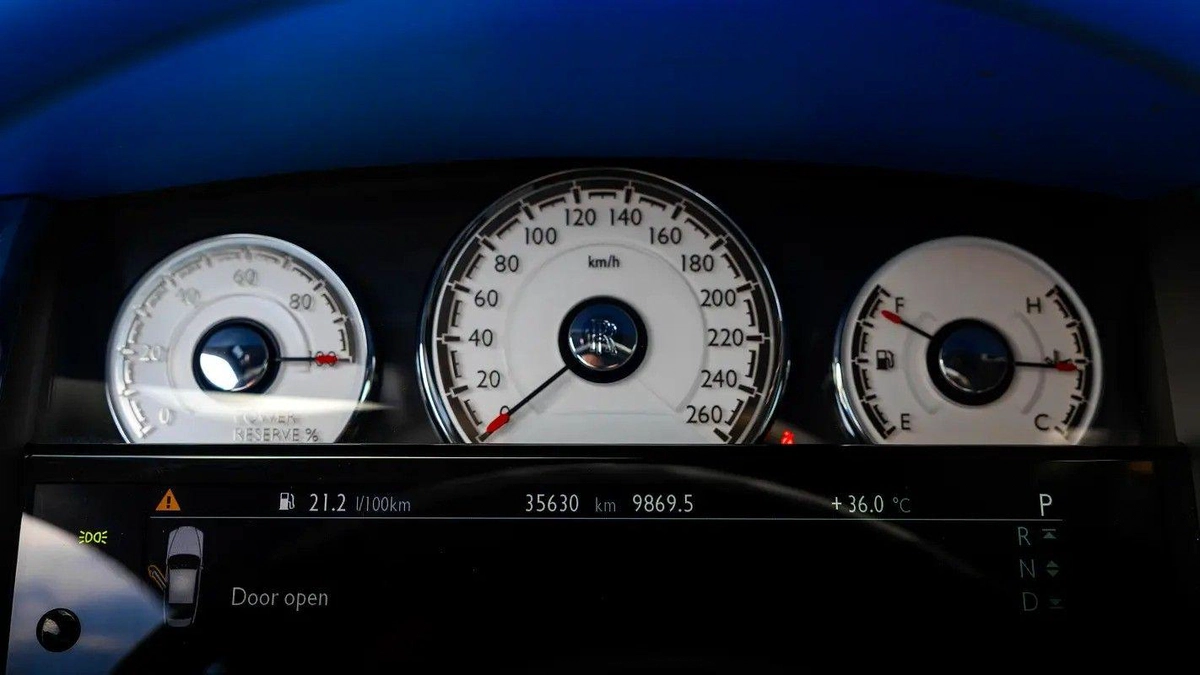 For sale Rolls-Royce Wraith Black Badge, 6.6 l, 2022 in Dubai-3-3