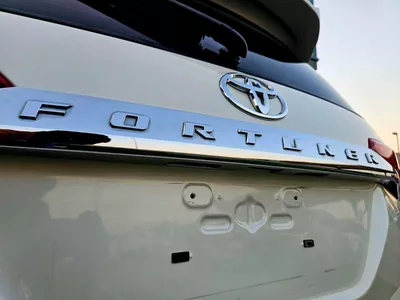 Toyota Fortuner EXR FORTUNER EXR/ V4 2.7 L/ LOW MILEAGE/ SUPER CLEAN-10