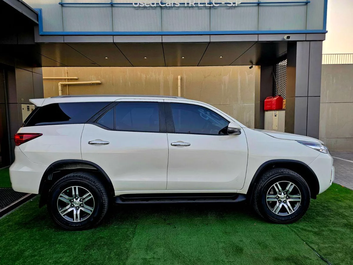 Toyota Fortuner EXR FORTUNER EXR/ V4 2.7 L/ LOW MILEAGE/ SUPER CLEAN-3-0