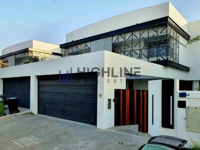 Luxury 4 Bedroom Villa near Kite Beach-0