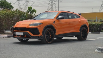 Lamborghini Urus (Orange 99k)-3