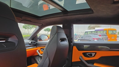 Lamborghini Urus (Orange 99k)-10