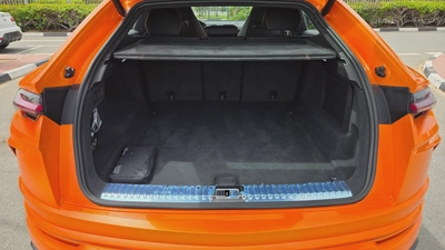 Lamborghini Urus (Orange 99k)-11