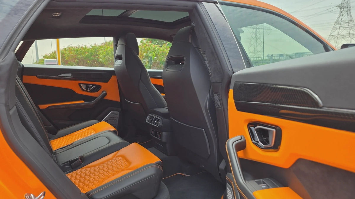Lamborghini Urus (Orange 99k)-9-9