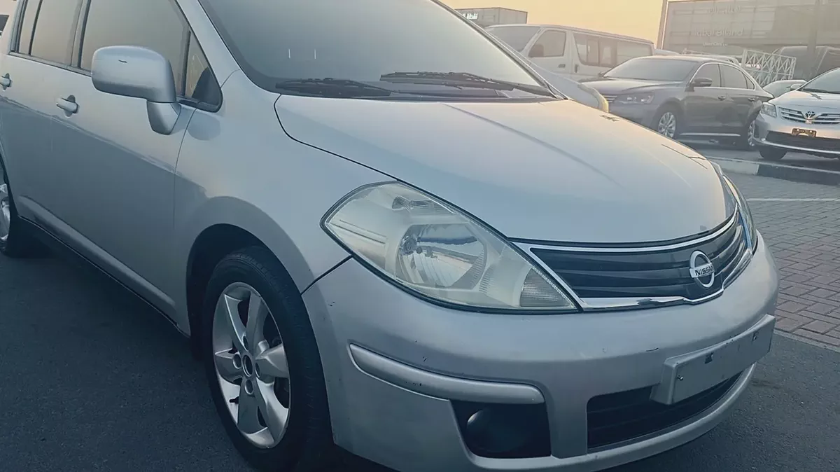 Nissan Tiida 2012 SV GCC Specs - Excellent Condition-7-7