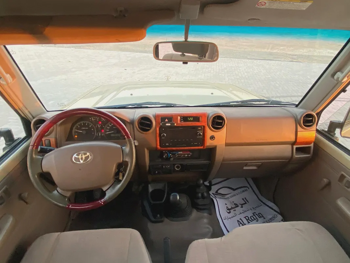 Toyota Land Cruiser Double chapin 2017-4-4