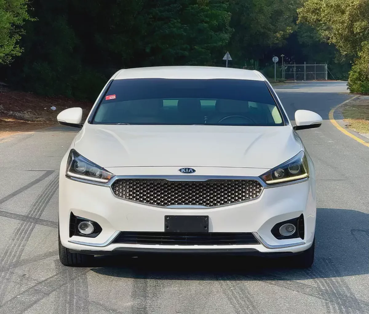 كيا كادينزا خليجي  بحالة الوكالة 2019 Kia Cadenza LX - GCC Specs-1-1