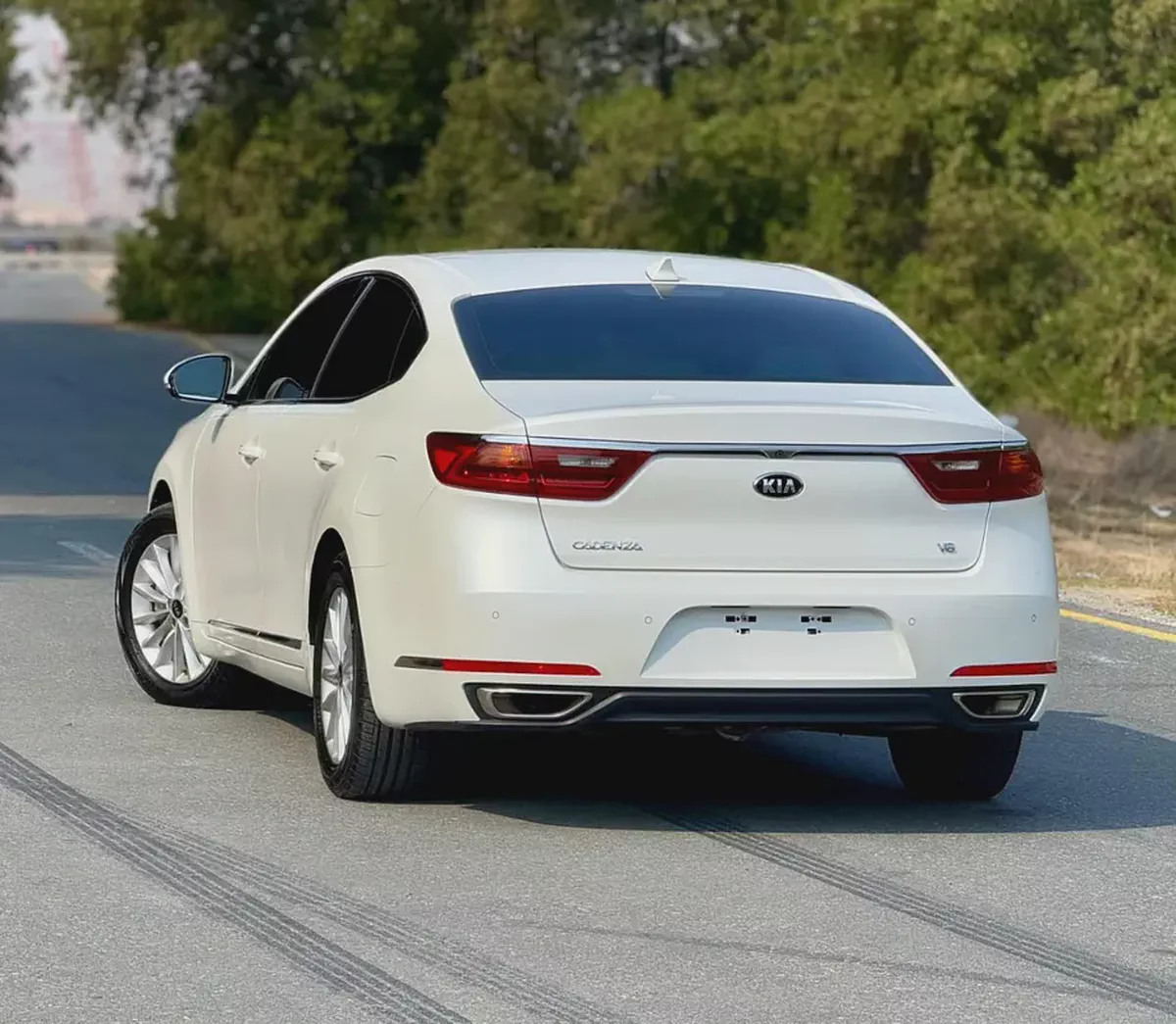 كيا كادينزا خليجي  بحالة الوكالة 2019 Kia Cadenza LX - GCC Specs-3-3