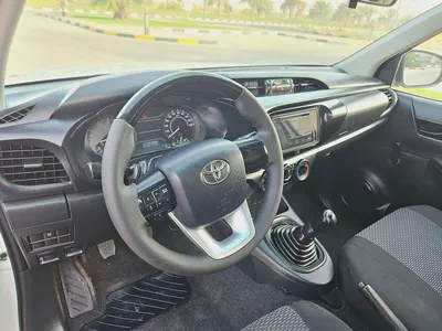 Hilux Double Cabin 2020 GCC Premium Condition Low KM Pickup Truck-11