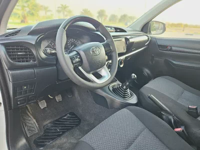 Hilux Double Cabin 2020 GCC Premium Condition Low KM Pickup Truck-12