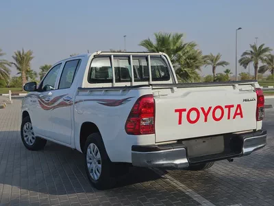 Hilux Double Cabin 2020 GCC Premium Condition Low KM Pickup Truck-16