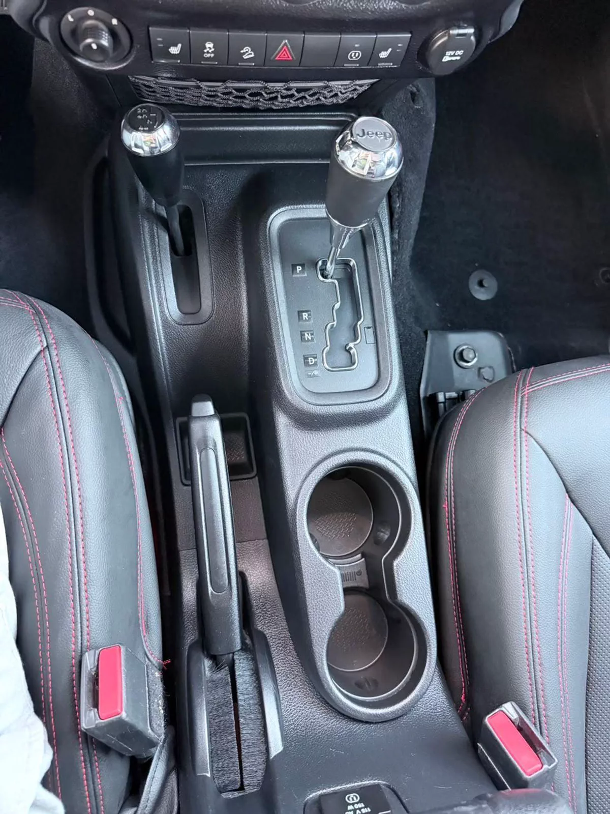Jeep Wrangler SPORT-9-0