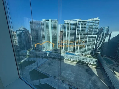 Fully Fitted Office | Prime Business Bay Location | Ready to Move In-3