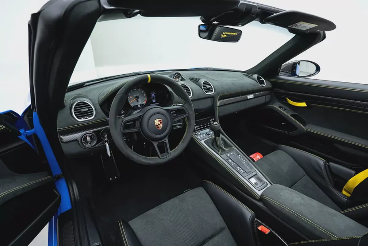 2025 PORSCHE 718 SPYDER RS-8-8