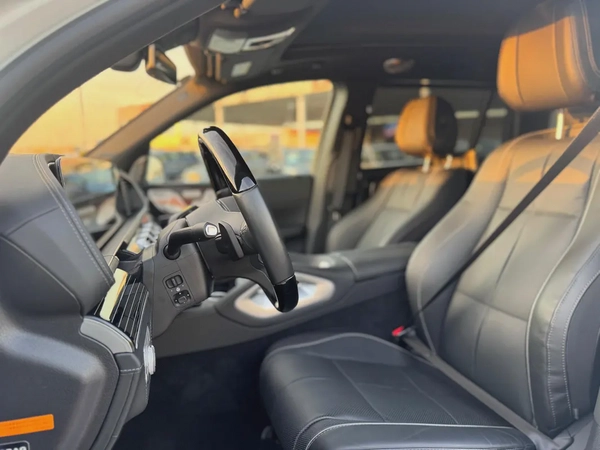 2023 - BENZ GLS600 - - /// BRAND NEW CONDITION /// - ONLY 11,000 KM