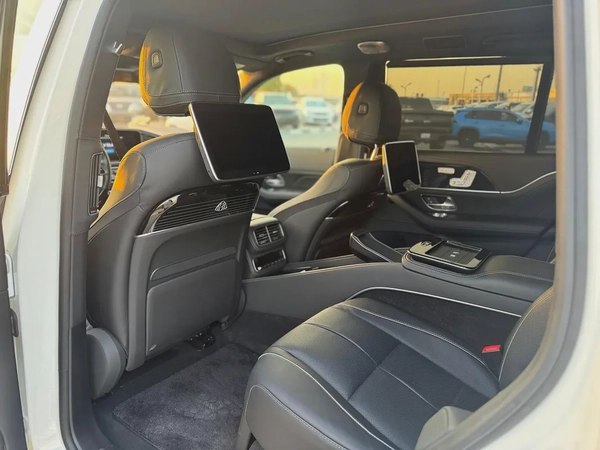 2023 - BENZ GLS600 - - /// BRAND NEW CONDITION /// - ONLY 11,000 KM