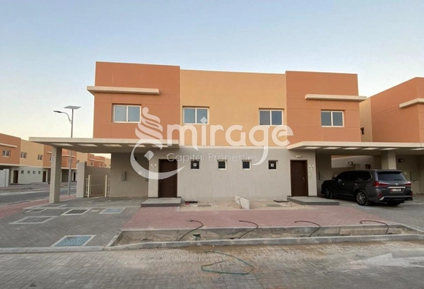 Spacious 3BR TH | Family Home | Prime Location
