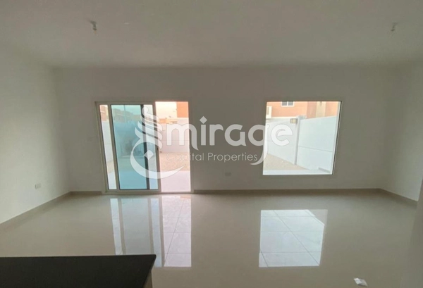 Spacious 3BR TH | Family Home | Prime Location