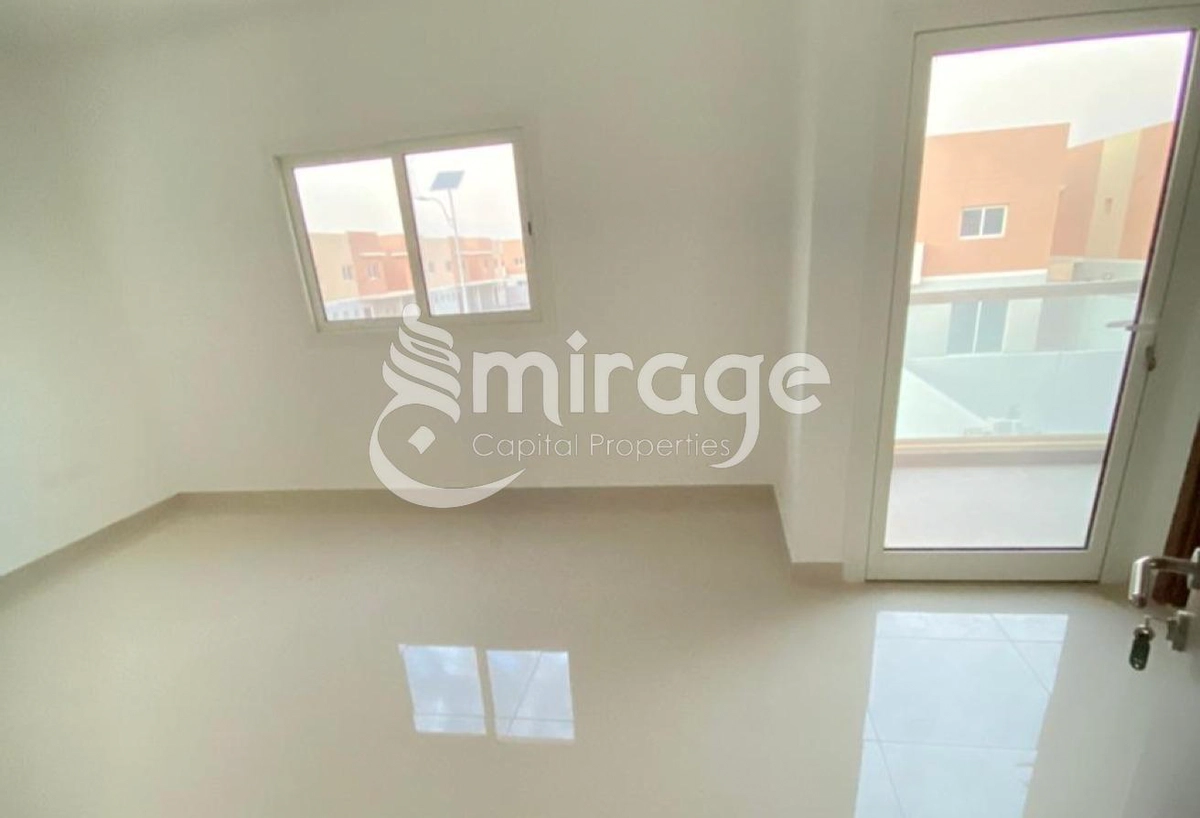 Spacious 3BR TH | Family Home | Prime Location