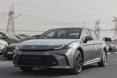 Toyota Camry LE 2.5 L | Hybrid | Gray | Panoramic Sunroof | Electric Chair | 2026 GCC Specs-2