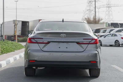 Toyota Camry LE 2.5 L | Hybrid | Gray | Panoramic Sunroof | Electric Chair | 2026 GCC Specs-4