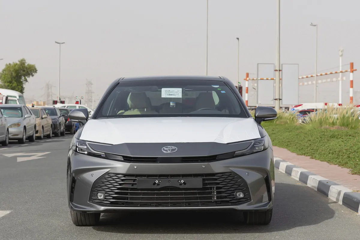 Toyota Camry LE 2.5 L | Hybrid | Gray | Panoramic Sunroof | Electric Chair | 2026 GCC Specs-1-1