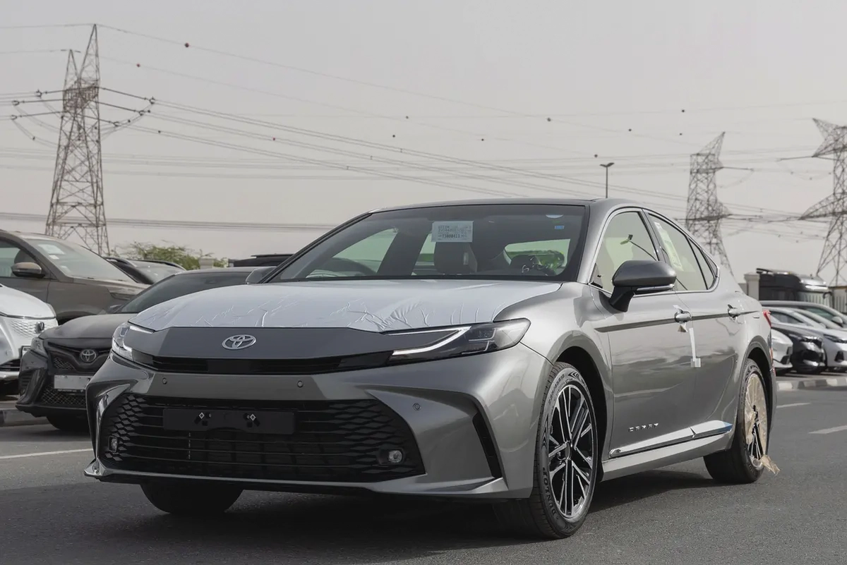Toyota Camry LE 2.5 L | Hybrid | Gray | Panoramic Sunroof | Electric Chair | 2026 GCC Specs-2-2
