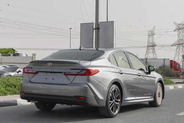 Toyota Camry LE 2.5 L | Hybrid | Gray | Panoramic Sunroof | Electric Chair | 2026 GCC Specs