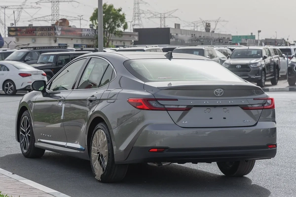 Toyota Camry LE 2.5 L | Hybrid | Gray | Panoramic Sunroof | Electric Chair | 2026 GCC Specs