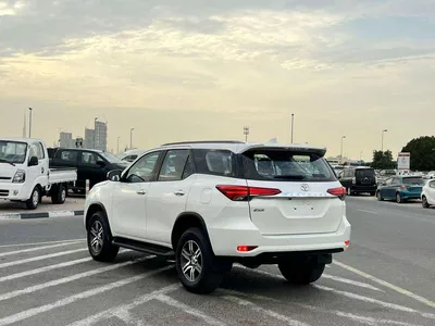 Toyota Fortuner EXR 2019 Toyota Fortuner 2.7L V4 -AWD 4x4 GCC - Rear CAM & Sensor - Cruise Control-4