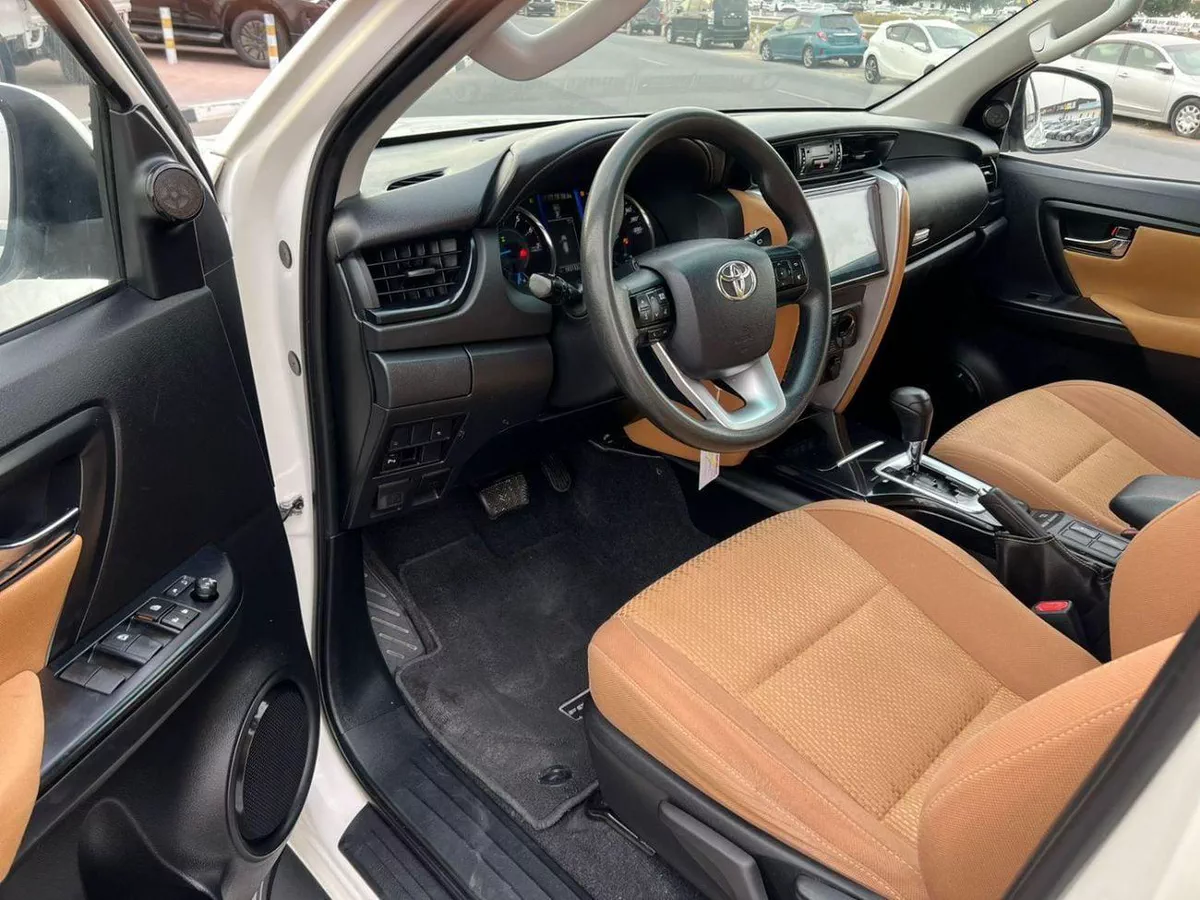 Toyota Fortuner EXR 2019 Toyota Fortuner 2.7L V4 -AWD 4x4 GCC - Rear CAM & Sensor - Cruise Control-9-0