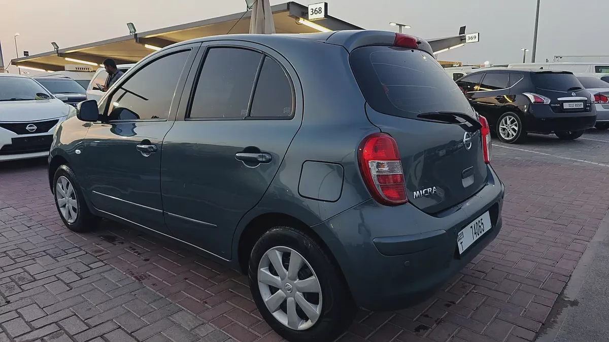 Nissan Micra SL 2016 | GCC Specs | Low Mileage | Compact & Fuel Efficient-8-8