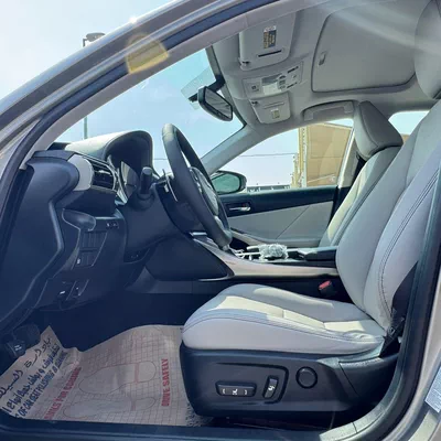 IS300 AWD 2016 | SILVER ( REF-ACD )-1