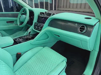 Bentley Bentayga V8 | First Edition | Rare Interior | GCC-10