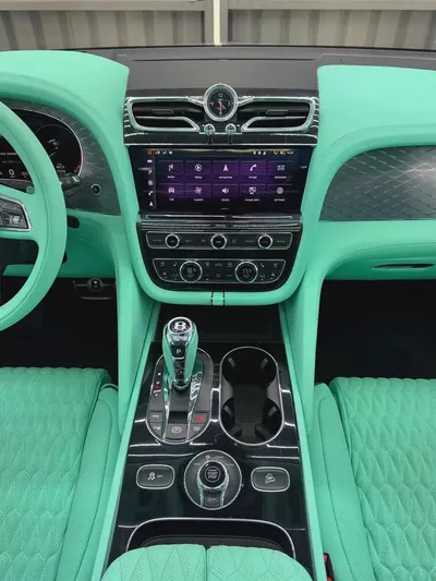 Bentley Bentayga V8 | First Edition | Rare Interior | GCC-16