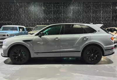 Bentley Bentayga V8 | First Edition | Rare Interior | GCC-6