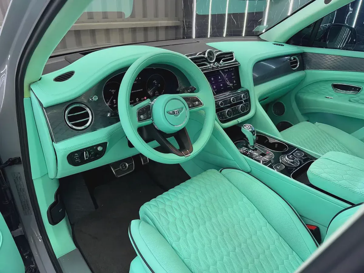 Bentley Bentayga V8 | First Edition | Rare Interior | GCC-11-11