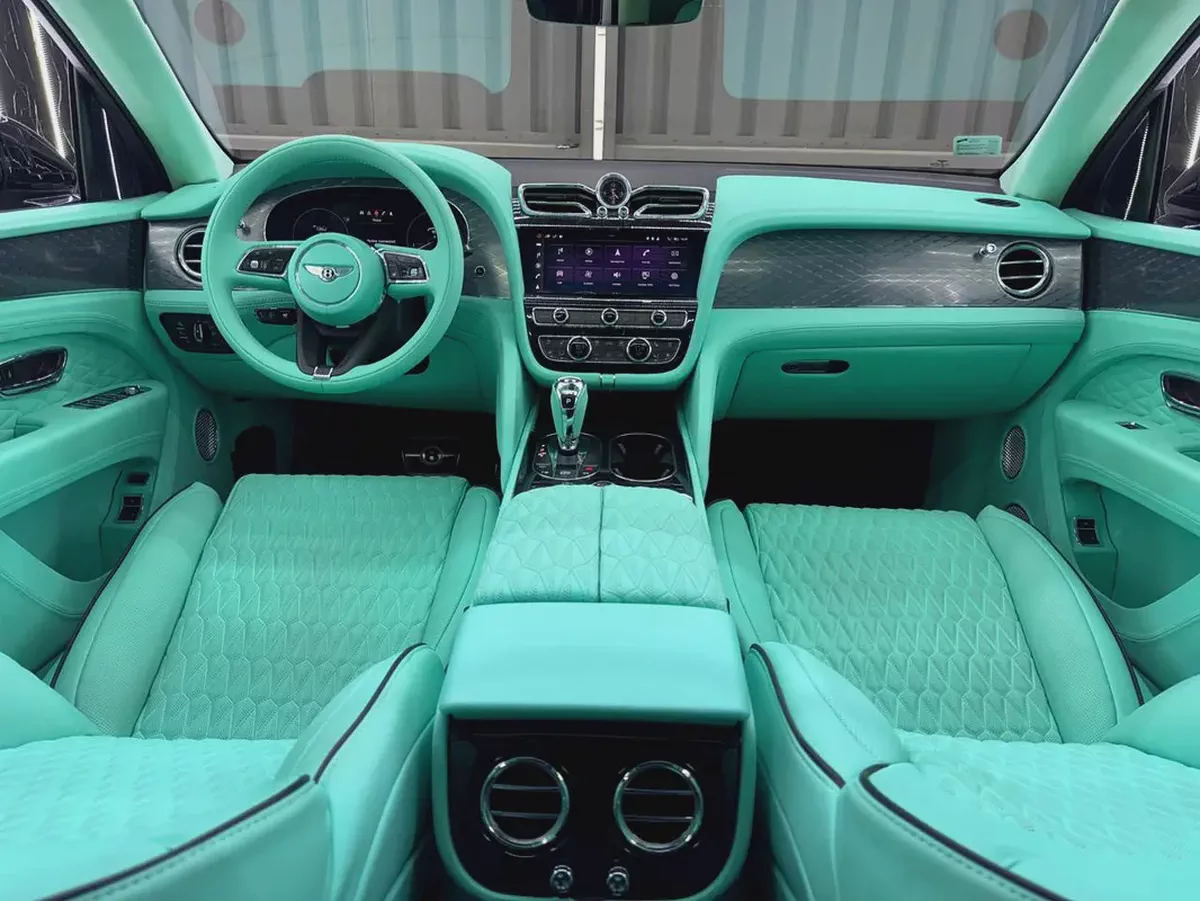 Bentley Bentayga V8 | First Edition | Rare Interior | GCC-17-17