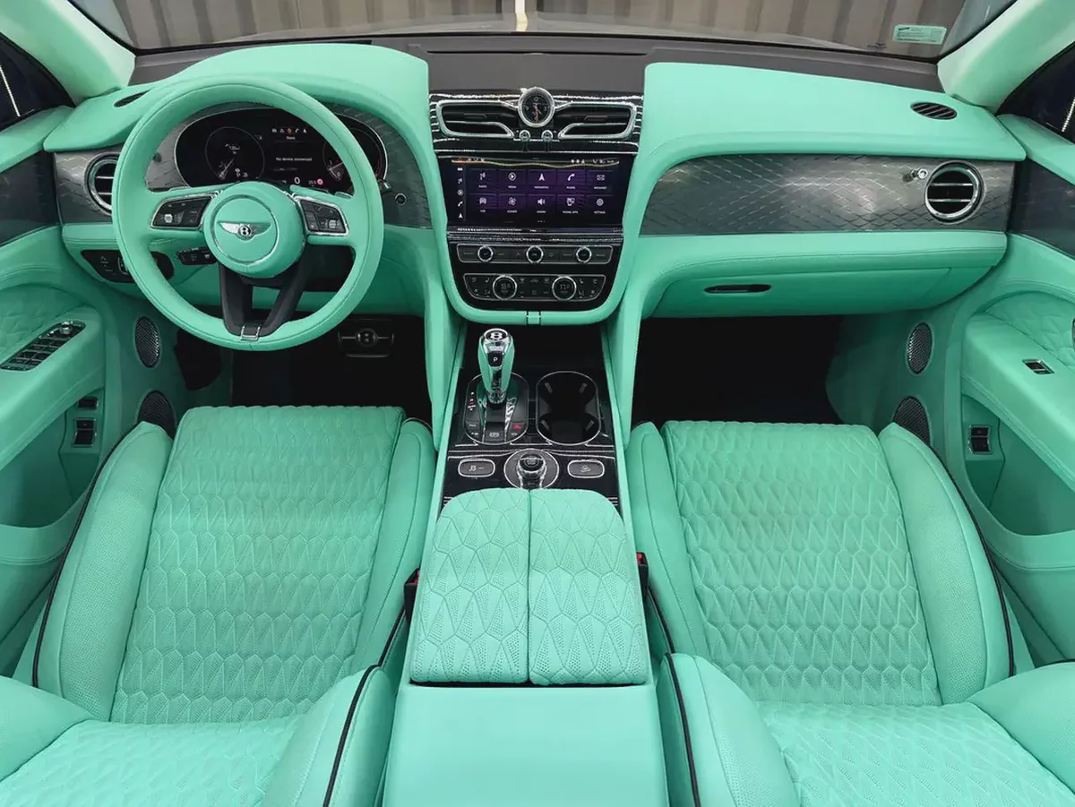 Bentley Bentayga V8 | First Edition | Rare Interior | GCC-19-19