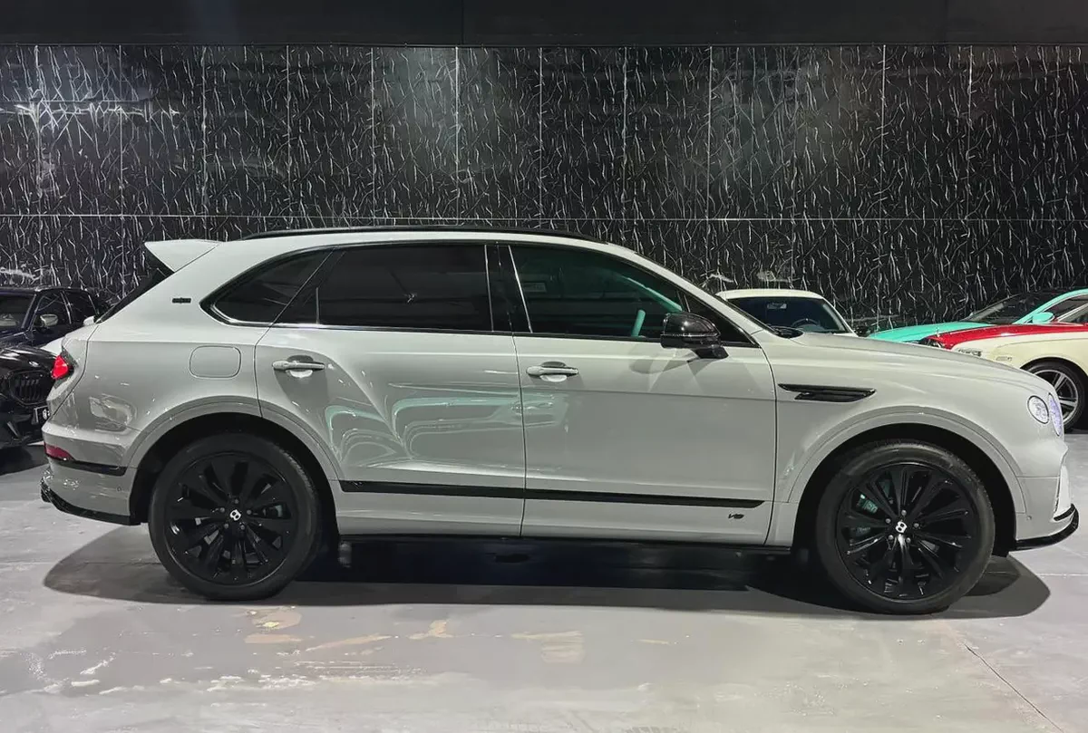 Bentley Bentayga V8 | First Edition | Rare Interior | GCC-5-5