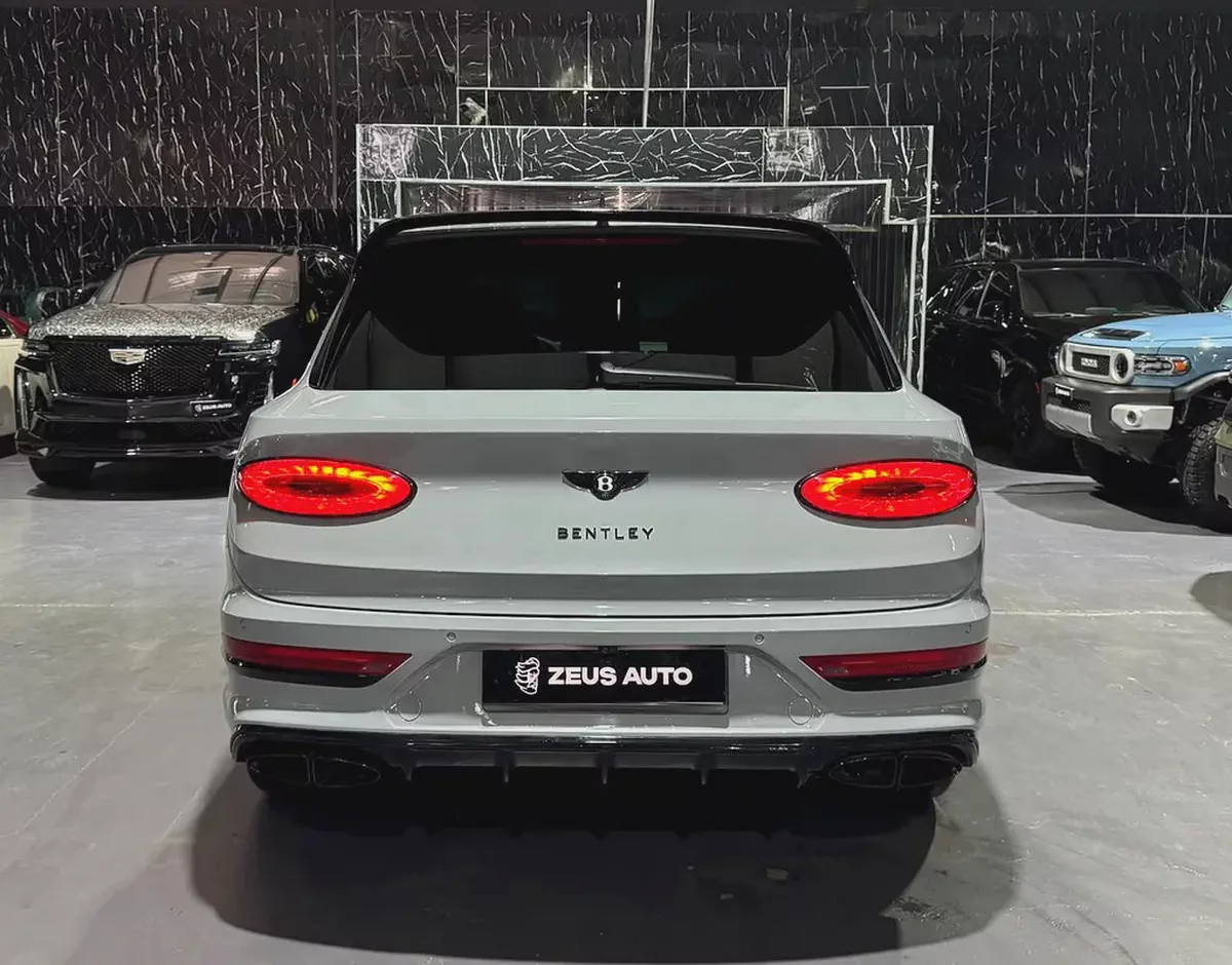 Bentley Bentayga V8 | First Edition | Rare Interior | GCC-7-7