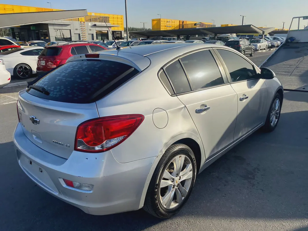 chevorlt cruze 2014 fullopshin silver color GCC calen-9-9